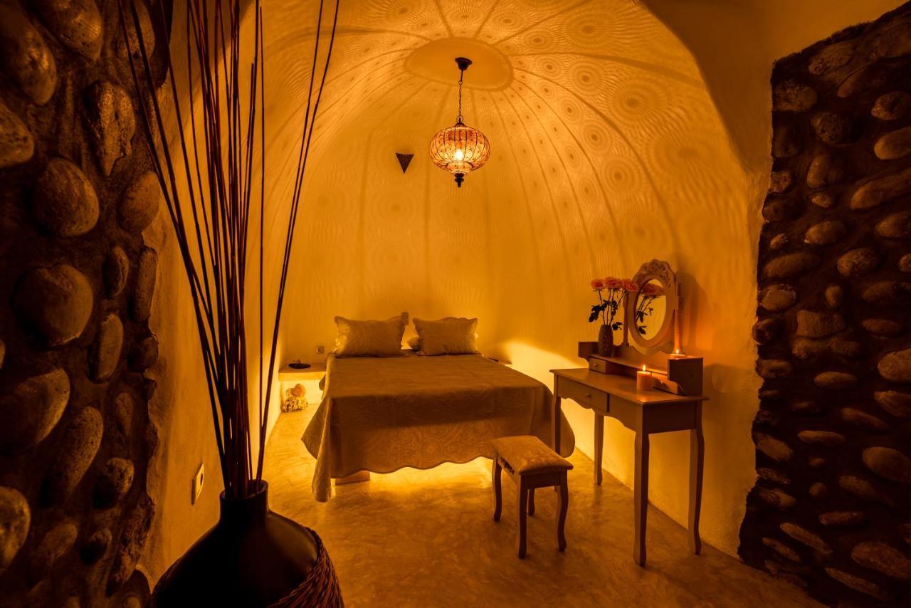 Black Bay Caves Suites Akrotírion Esterno foto